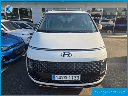 HYUNDAI STARIA 4WD LOUNGE 9-SEATER