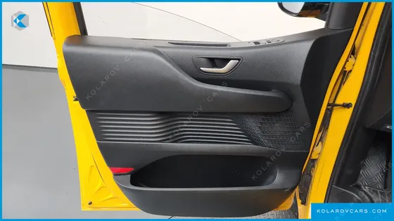 HYUNDAI STARIA 2WD KINDER SAFETY CAR