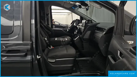 HYUNDAI STARIA CARGO 3-SEATER