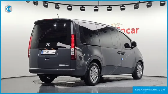 HYUNDAI STARIA L3.5 CARGO 5-SEATER