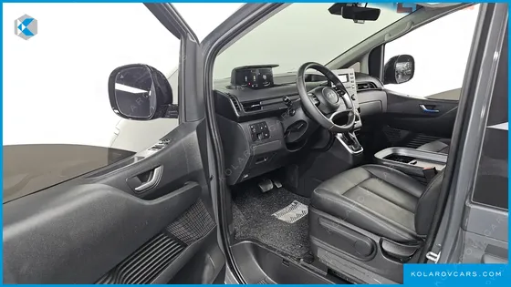 HYUNDAI STARIA L3.5 CARGO 5-SEATER