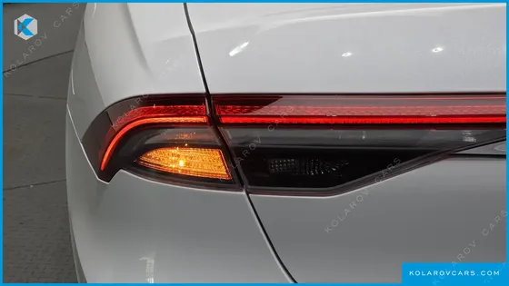 HYUNDAI GRANDEUR LE BLANC