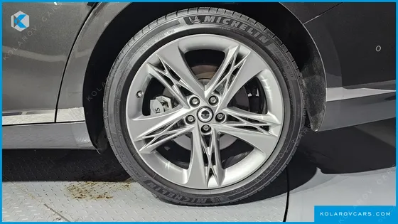 GENESIS G90 GASOLINE 3.5 TURBO AWD