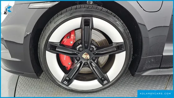 PORSCHE TAYCAN GTS