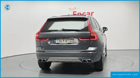 VOLVO XC60 B5 INSCRIPTION