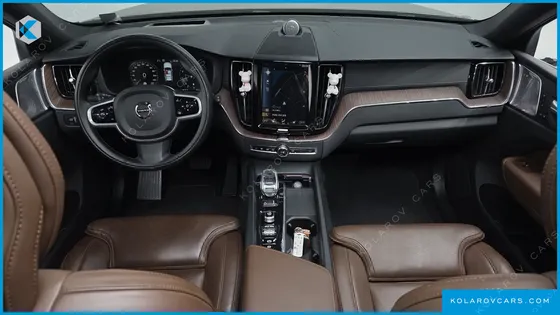 VOLVO XC60 B5 INSCRIPTION