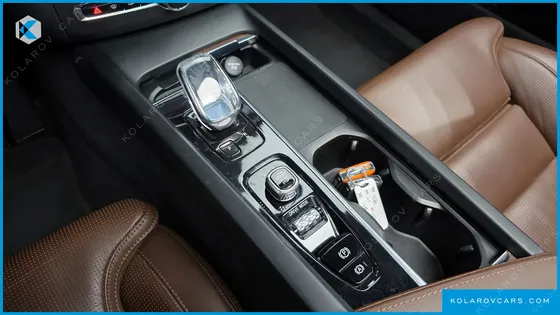 VOLVO XC60 B5 INSCRIPTION