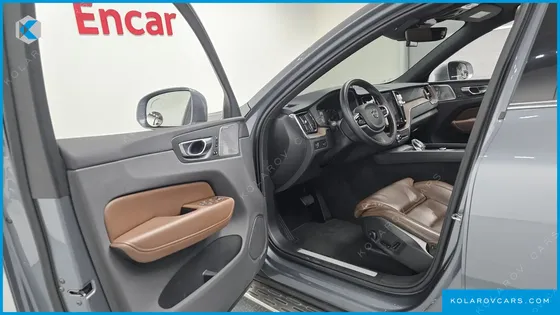 VOLVO XC60 B5 INSCRIPTION