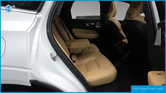 VOLVO XC60 B5 ULTRA BRIGHT