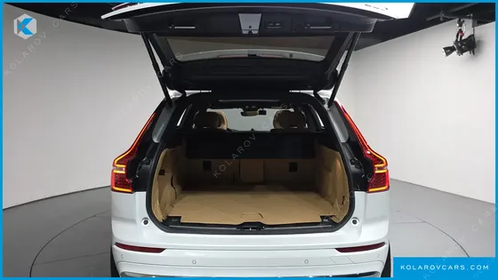 VOLVO XC60 B5 ULTRA BRIGHT