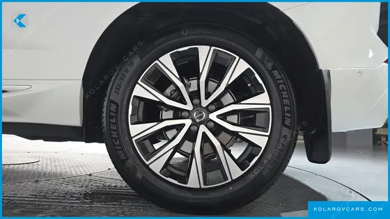 VOLVO XC60 B5 ULTRA BRIGHT
