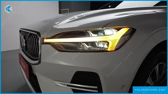 VOLVO XC60 B5 ULTRA BRIGHT