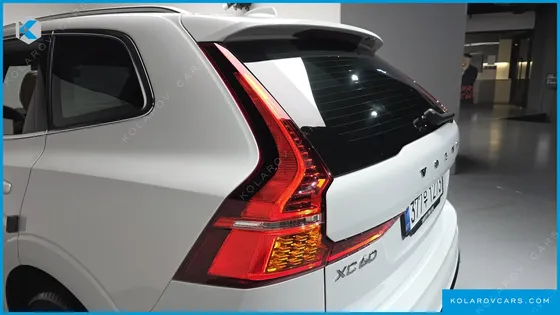 VOLVO XC60 B5 ULTRA BRIGHT