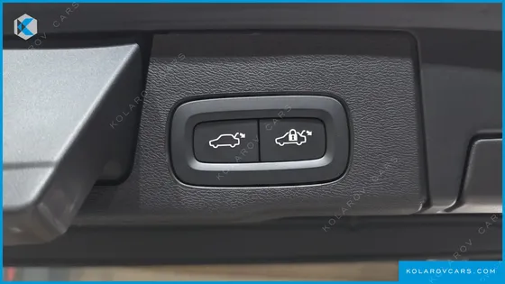 VOLVO XC60 B5 ULTRA BRIGHT
