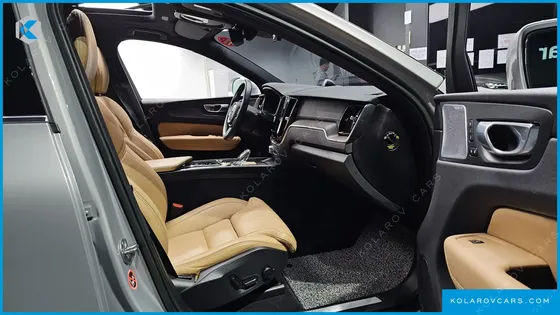 VOLVO XC60 B5 INSCRIPTION