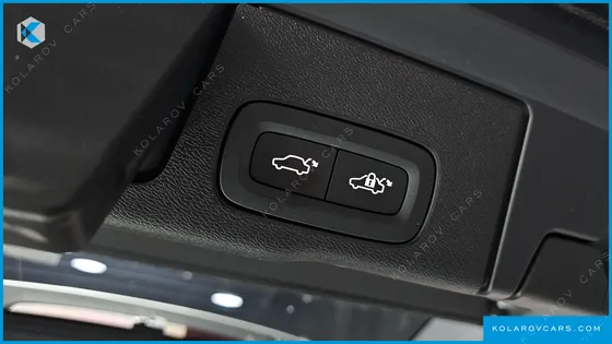 VOLVO XC60 B5 INSCRIPTION
