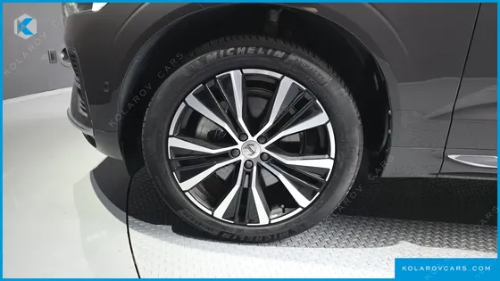VOLVO XC60 B5 ULTRA BRIGHT