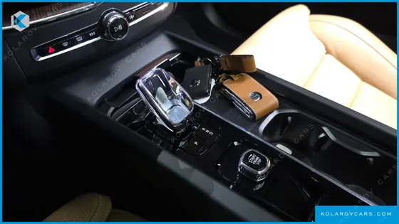 VOLVO XC60 B5 ULTRA BRIGHT