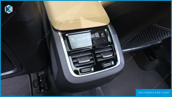 VOLVO XC60 B5 ULTRA BRIGHT