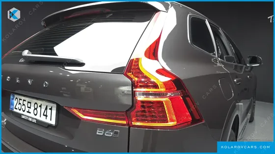 VOLVO XC60 B5 ULTRA BRIGHT