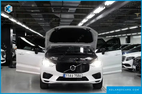 VOLVO XC60 T8 R-DESIGN