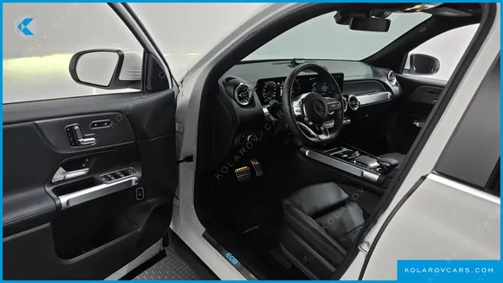 MERCEDES EQB EQB300 4MATIC AMG LINE