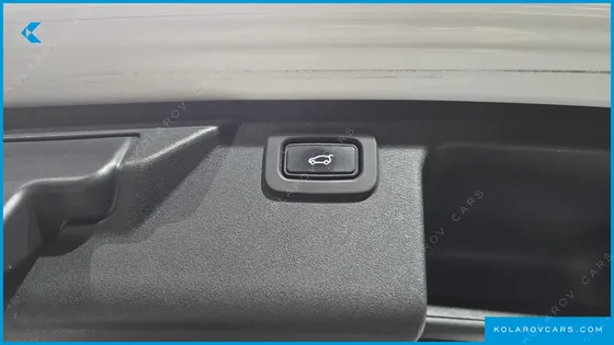 LAND ROVER DISCOVERY SPORT D150 S