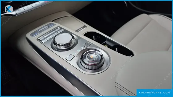 GENESIS GV70 2.5T GASOLINE 2WD