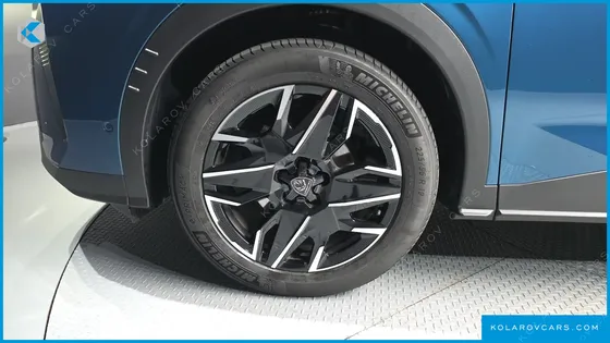 PEUGEOT 3008 1.2 HYBRID GT