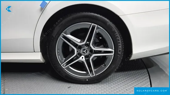 MERCEDES E-CLASS E250 AMG LINE