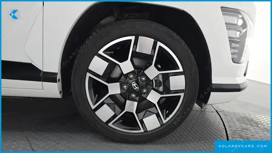 HYUNDAI KONA LONG RANGE