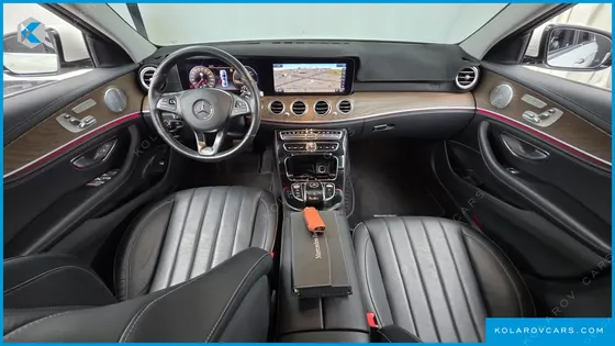 MERCEDES E-CLASS E300 4MATIC EXCLUSIVE