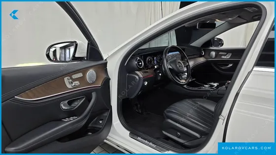 MERCEDES E-CLASS E300 4MATIC EXCLUSIVE