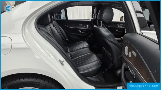 MERCEDES E-CLASS E300 4MATIC EXCLUSIVE