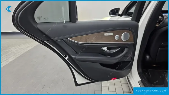 MERCEDES E-CLASS E300 4MATIC EXCLUSIVE