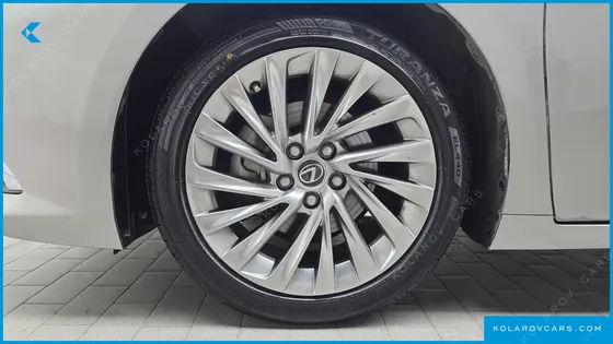 LEXUS ES LUXURY PLUS