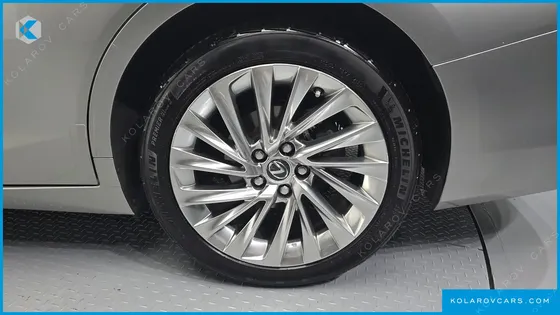 LEXUS ES LUXURY PLUS