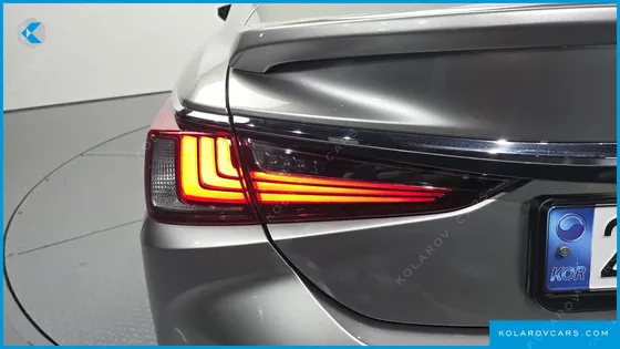 LEXUS ES LUXURY PLUS