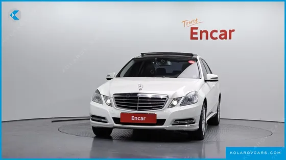 MERCEDES E-CLASS E300 ELEGANCE