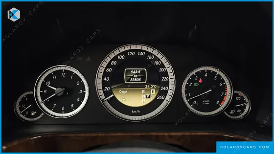 MERCEDES E-CLASS E300 ELEGANCE