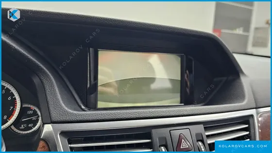 MERCEDES E-CLASS E300 ELEGANCE