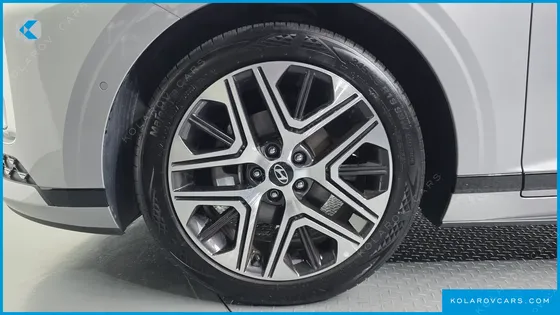 HYUNDAI GRANDEUR EXCLUSIVE