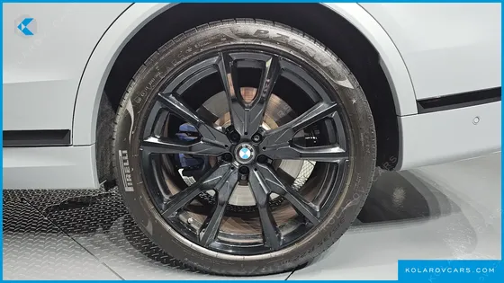 BMW X7 M60I XDRIVE M SPORT 6STR