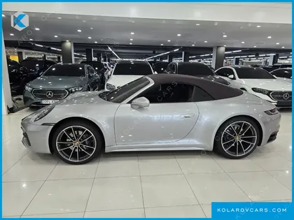 PORSCHE 911 CARRERA 4 CABRIOLET