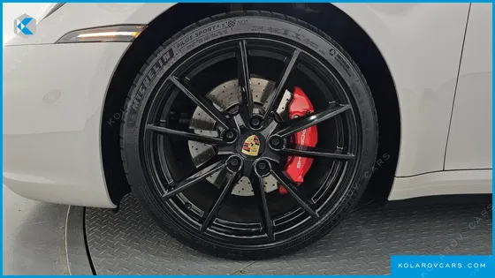 PORSCHE 911 CARRERA 4S