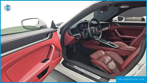 PORSCHE 911 CARRERA 4S