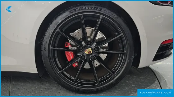 PORSCHE 911 CARRERA 4S
