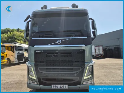 VOLVO CARGO TRUCK 10X4