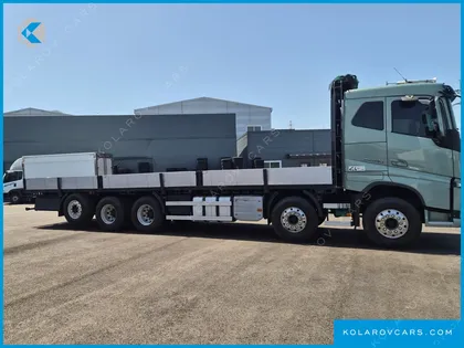 VOLVO CARGO TRUCK 10X4