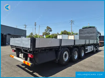 VOLVO CARGO TRUCK 10X4